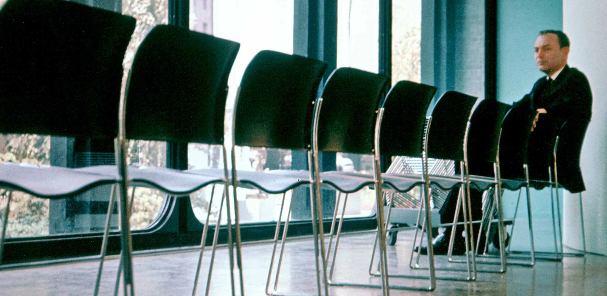 David Rowland sitting 40/4 chair New York MOMA