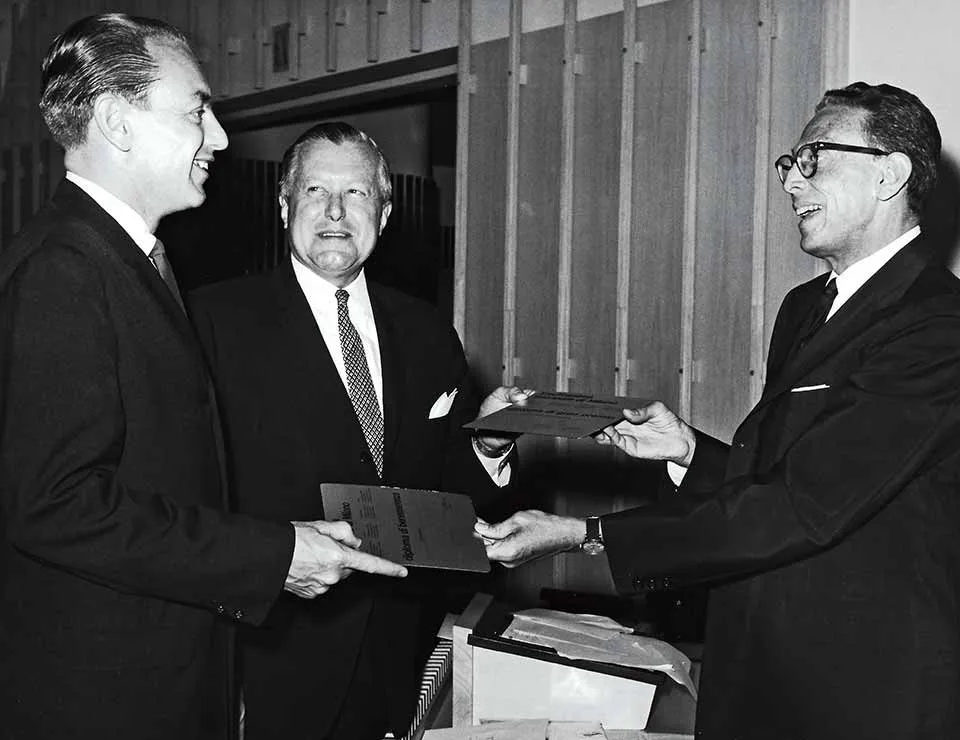 David Rowland 1964 wins the coveted Grand Prix